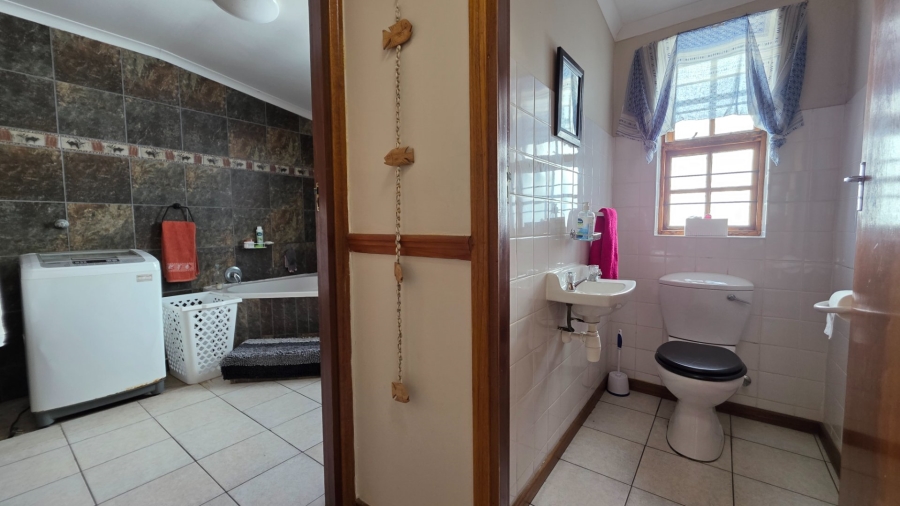 2 Bedroom Property for Sale in Mossel Bay Central Western Cape